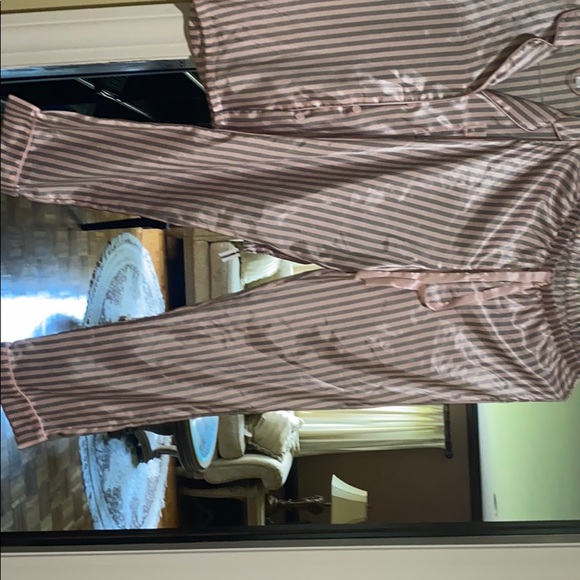 Silk pajamas - Picture 2 of 2